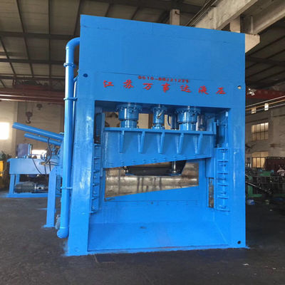 Endüstriyel Gantry Kesme Makinesi 8000mm Şarj Kutusu ile PLC Kontrol Sistemi Çöp Yardları İçin