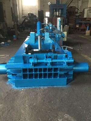 1350 KN Kuvvetli, Sürekli Boşaltmalı, Yüksek Yoğunluklu Presleme ve Ayarlanabilir Balya Uzunluklu Hurda Metal Presi